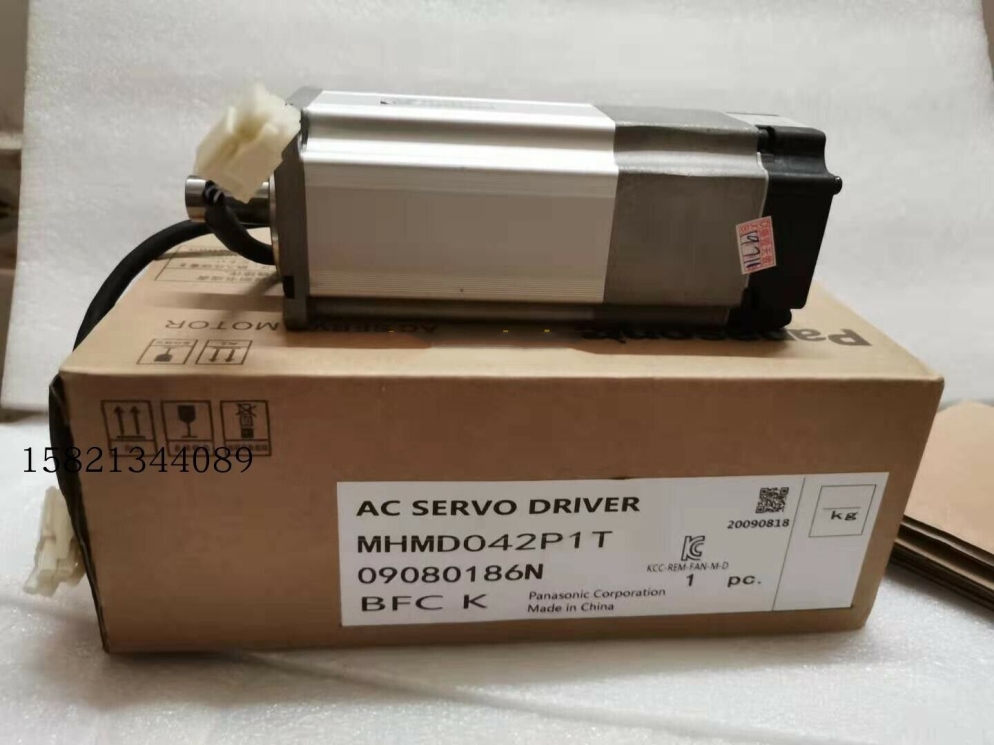Серводвигатель Panasonic MHMD042P1T