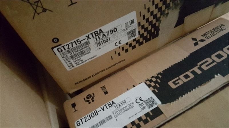 Панель оператора GT2715-XTBA