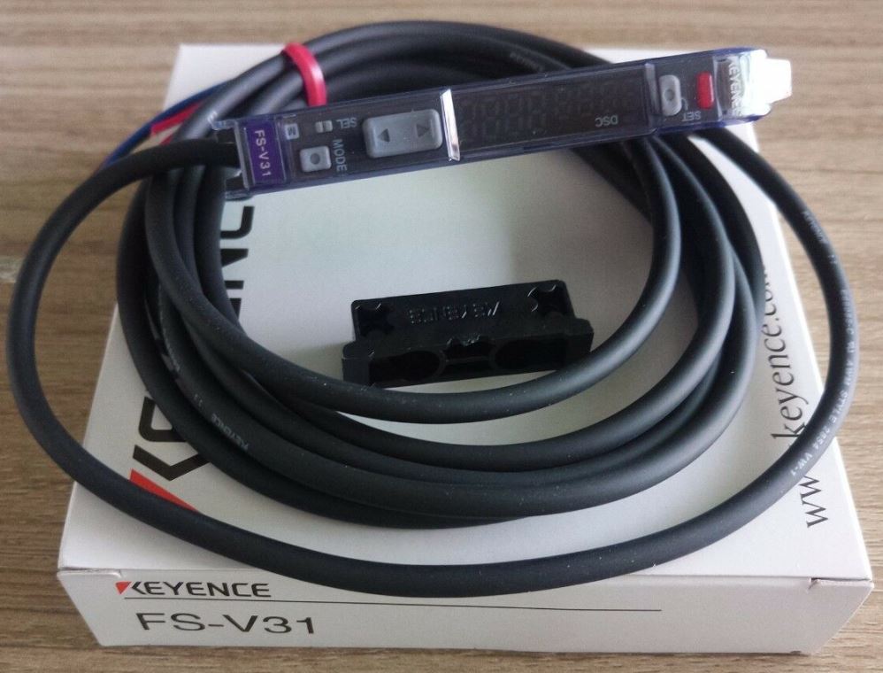 Опто-волоконный датчик FS-V31 KEYENCE